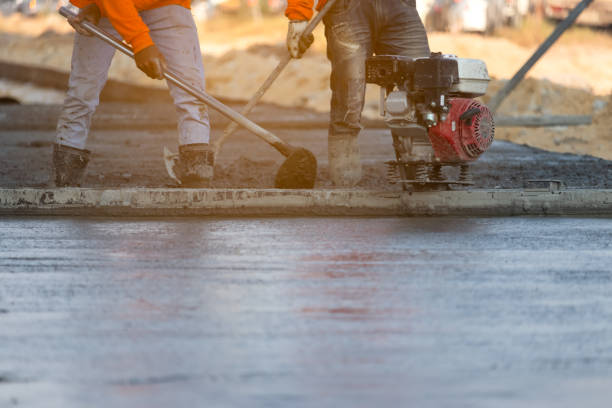 Best Concrete Flooring Contractor  in Portage, WI